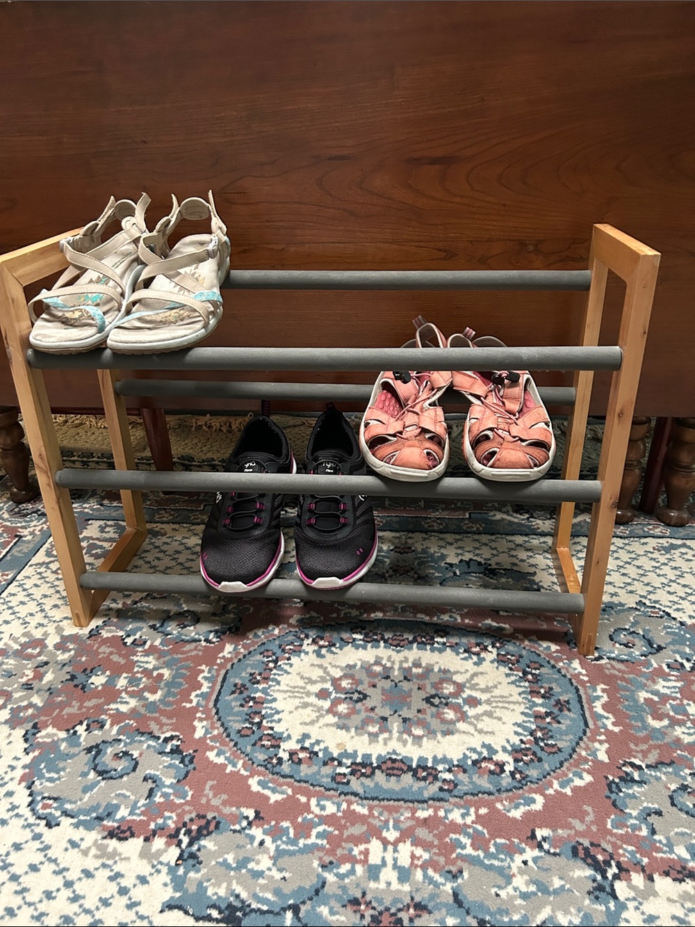 V. sturdy shoerack, wood&foam covered rails. Perfect inside front door,in closet